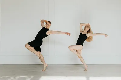 Studio Tańca MODERN & ACRO HOME